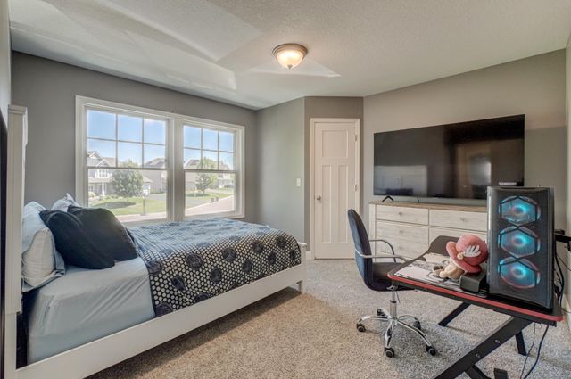 5204 Porchlight Bay, Woodbury, MN 55129