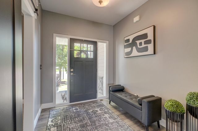 5204 Porchlight Bay, Woodbury, MN 55129