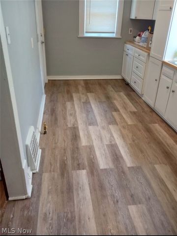 847 Carlysle Street, Akron, OH 44310