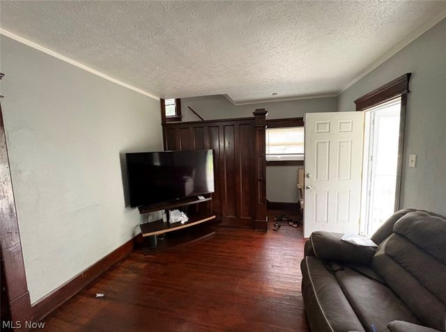 847 Carlysle Street, Akron, OH 44310