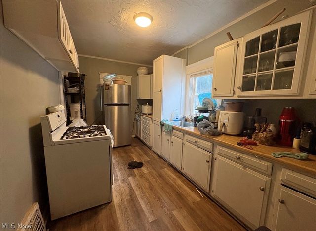 847 Carlysle Street, Akron, OH 44310