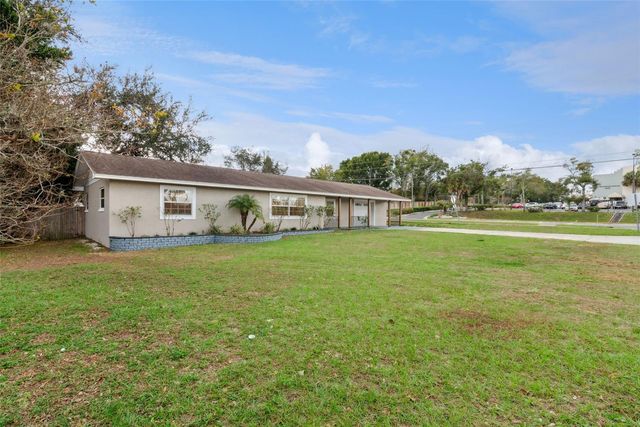 520 W CHARLOTTE AVENUE, Eustis, FL 32726