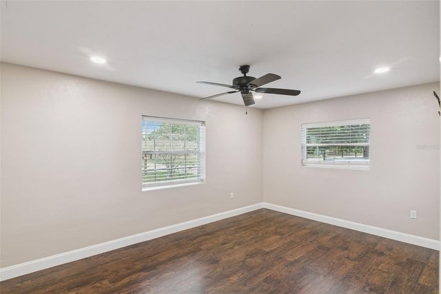 520 W CHARLOTTE AVENUE, Eustis, FL 32726