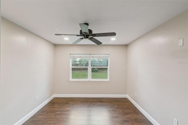 520 W CHARLOTTE AVENUE, Eustis, FL 32726