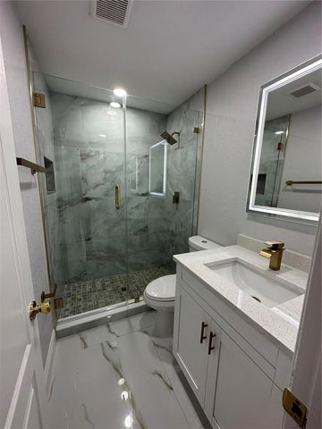 7813 LAKESHORE DRIVE A, Tampa, FL 33604
