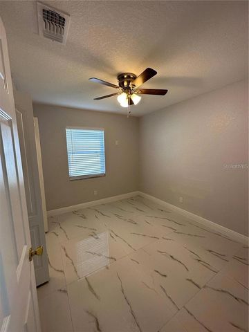 7813 LAKESHORE DRIVE A, Tampa, FL 33604
