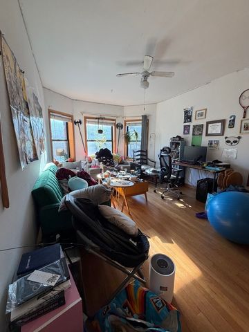 626 W Patterson Avenue 2W, Chicago, IL 60613