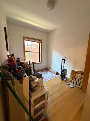 626 W Patterson Avenue 2W, Chicago, IL 60613