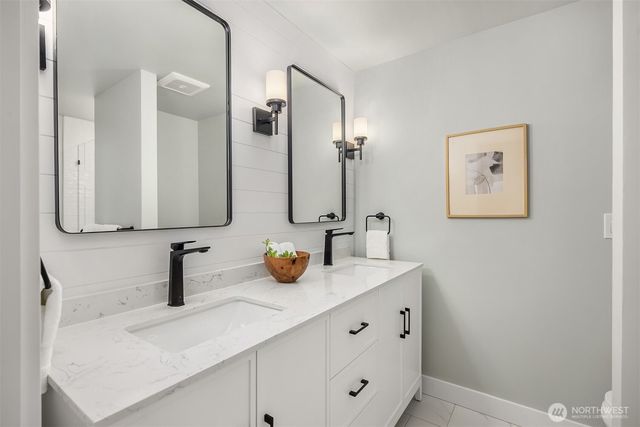 9280 NE Lovgreen Road, Bainbridge Island, WA 98110