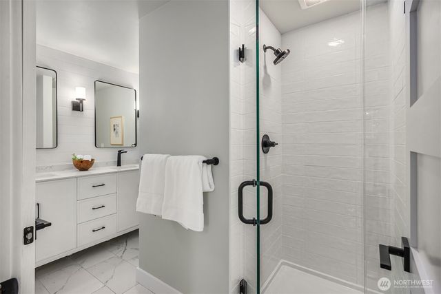 9280 NE Lovgreen Road, Bainbridge Island, WA 98110