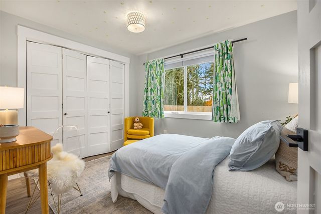 9280 NE Lovgreen Road, Bainbridge Island, WA 98110