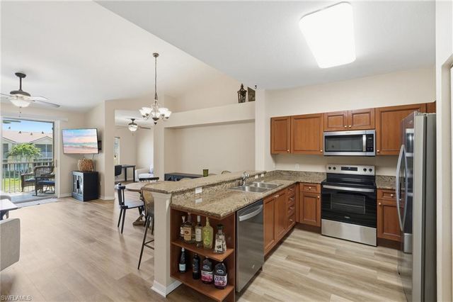 20121 Estero Gardens CIR 203, Estero, FL 33928