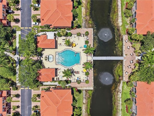 20121 Estero Gardens CIR 203, Estero, FL 33928