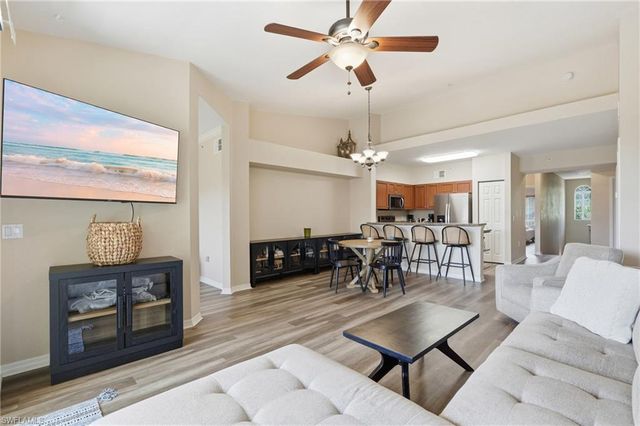 20121 Estero Gardens CIR 203, Estero, FL 33928