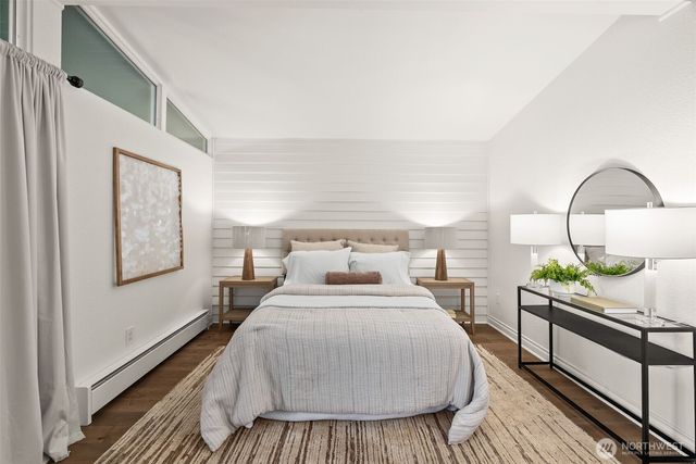 1305 Kings Place NW, Bainbridge Island, WA 98110