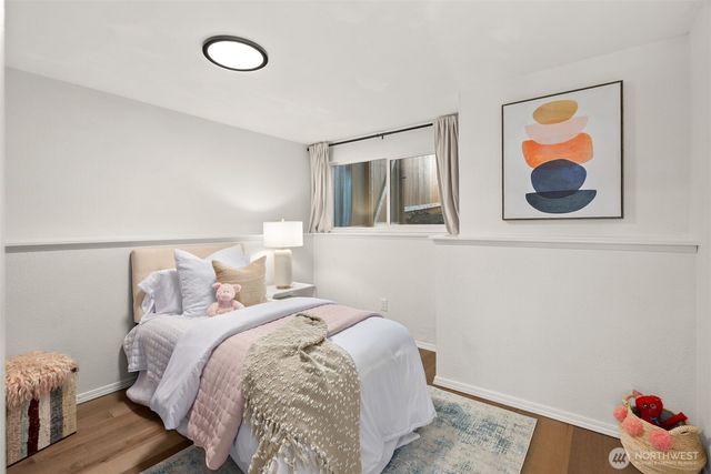 1305 Kings Place NW, Bainbridge Island, WA 98110