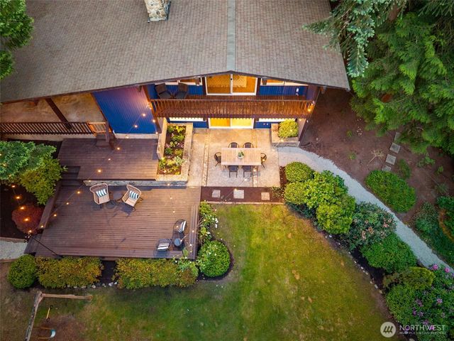 1305 Kings Place NW, Bainbridge Island, WA 98110