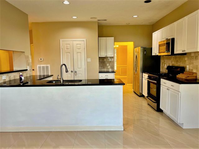 1802 Hickory Hill Court, Sugar Land, TX 77478