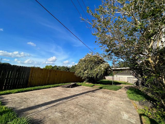 1802 Hickory Hill Court, Sugar Land, TX 77478