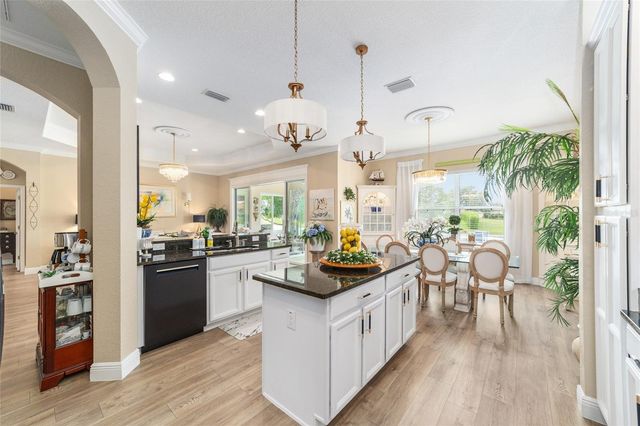 10174 LAKE MIONA WAY, Oxford, FL 34484