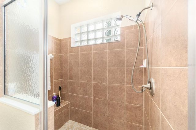 10174 LAKE MIONA WAY, Oxford, FL 34484