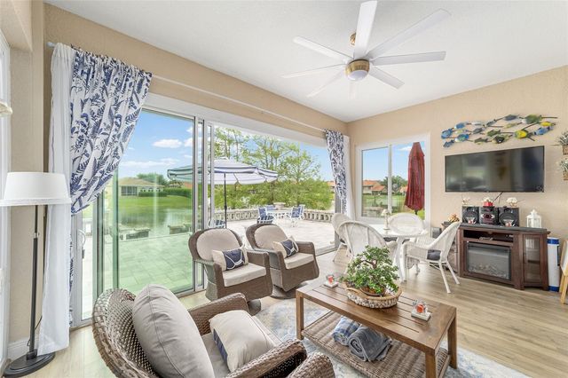 10174 LAKE MIONA WAY, Oxford, FL 34484