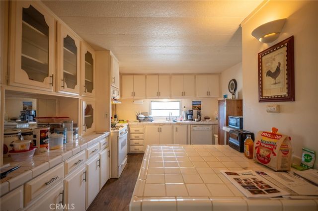 371 Santa Clara Circle, Hemet, CA 92543