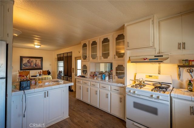 371 Santa Clara Circle, Hemet, CA 92543