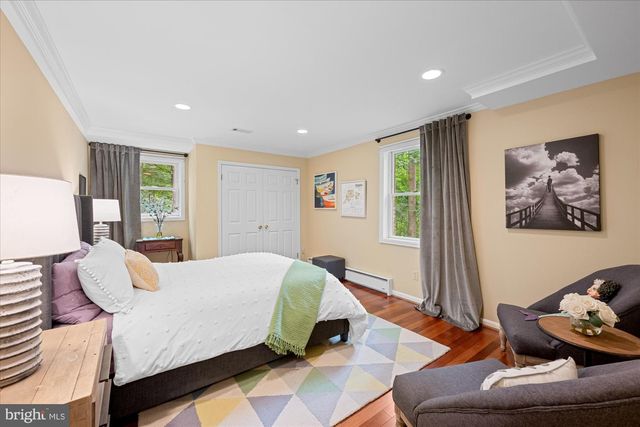 9225 ALDERSHOT DR, Bethesda, MD 20817