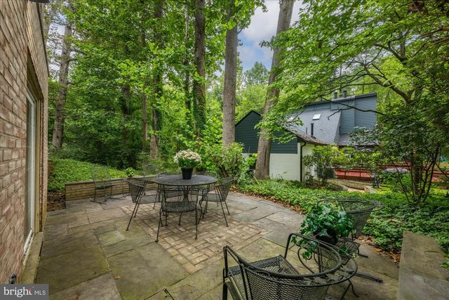 9225 ALDERSHOT DR, Bethesda, MD 20817