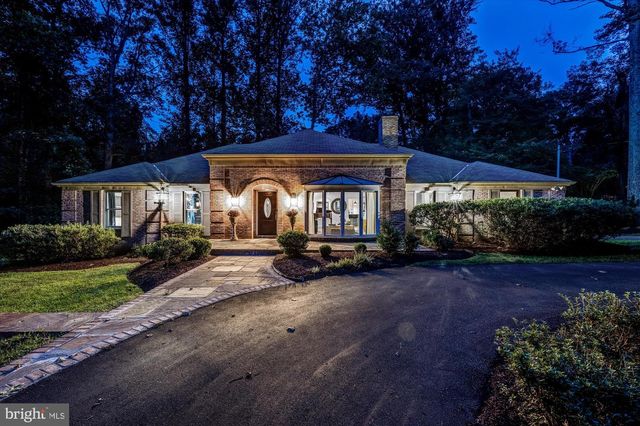 9225 ALDERSHOT DR, Bethesda, MD 20817