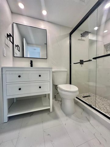 21911 Lake Forest Cir 202, Boca Raton, FL 33433