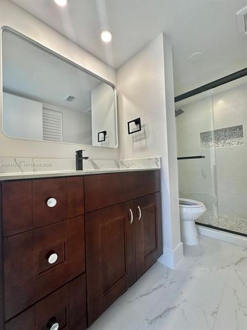 21911 Lake Forest Cir 202, Boca Raton, FL 33433