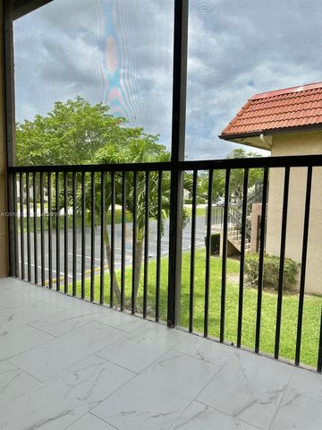 21911 Lake Forest Cir 202, Boca Raton, FL 33433