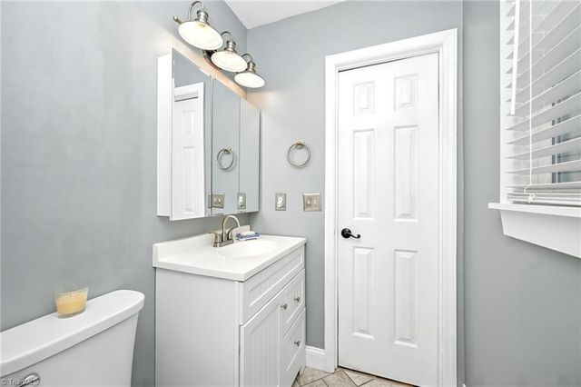 5287 Shaddowfax Drive, Kernersville, NC 27284