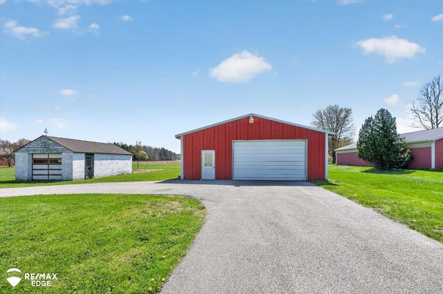 5391 W Dodge Road, Vienna Twp, MI 48420