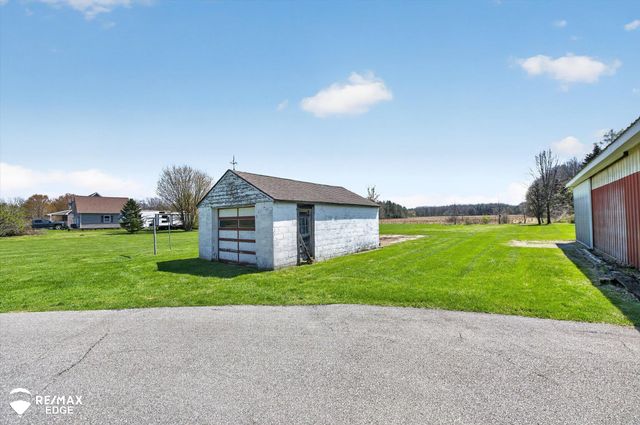 5391 W Dodge Road, Vienna Twp, MI 48420