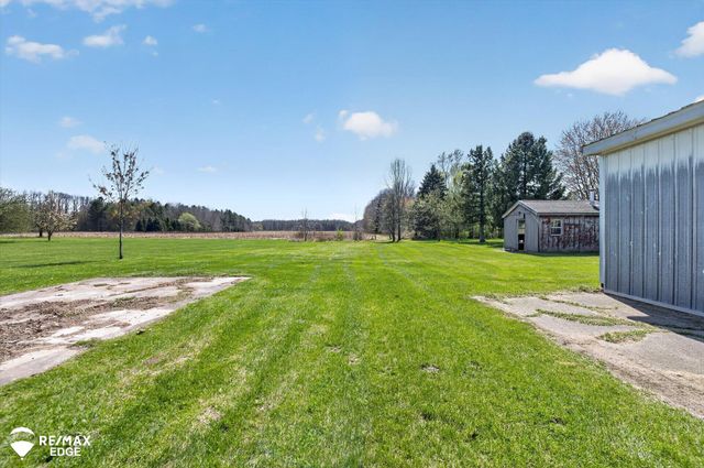 5391 W Dodge Road, Vienna Twp, MI 48420