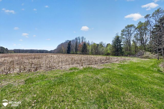 5391 W Dodge Road, Vienna Twp, MI 48420