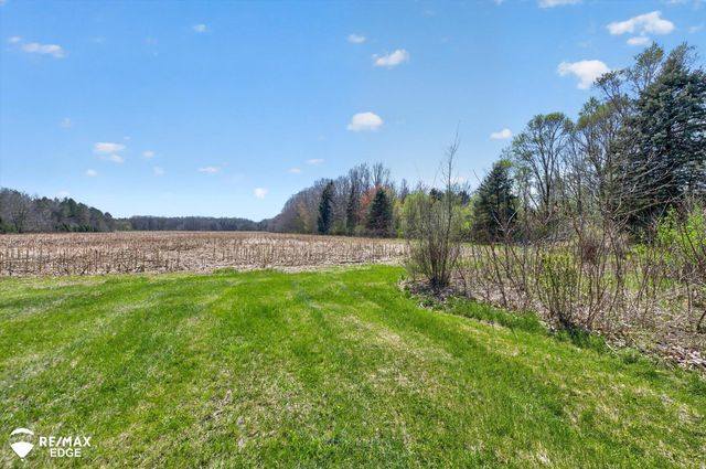 5391 W Dodge Road, Vienna Twp, MI 48420