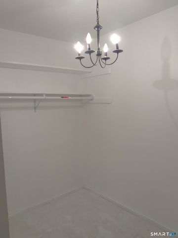 943 High Path Road 943, Windsor, CT 06095