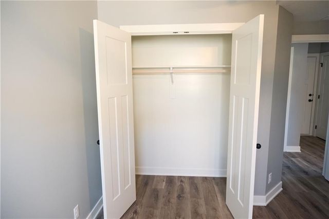 1903 NW Washam Court, Grain Valley, MO 64029