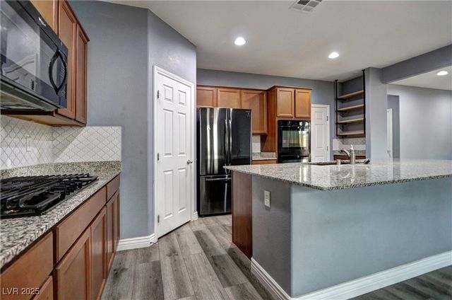 5821 Petrified Tree Lane, North Las Vegas, NV 89081