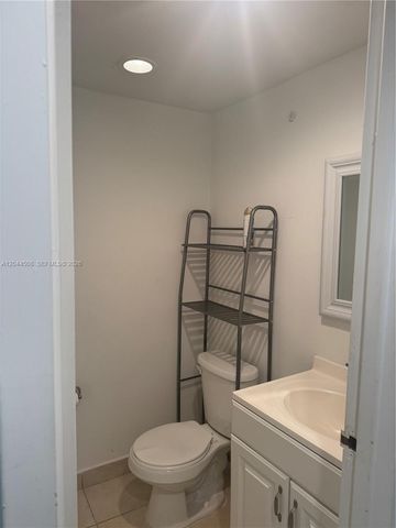 210 172nd St 429, Sunny Isles Beach, FL 33160