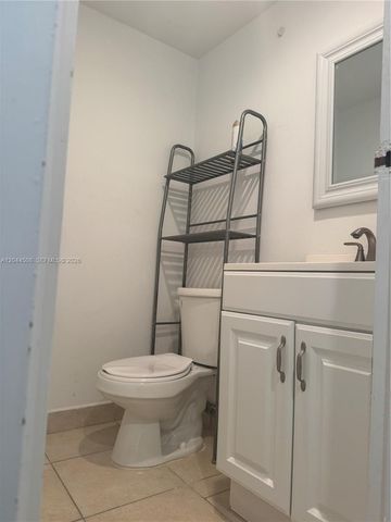 210 172nd St 429, Sunny Isles Beach, FL 33160
