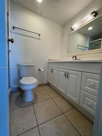 210 172nd St 429, Sunny Isles Beach, FL 33160