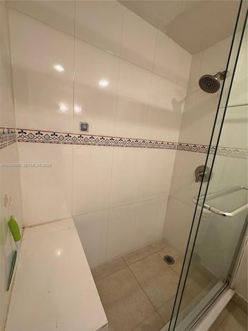 210 172nd St 429, Sunny Isles Beach, FL 33160