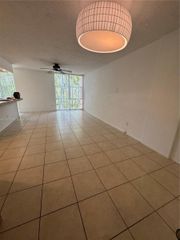 210 172nd St 429, Sunny Isles Beach, FL 33160