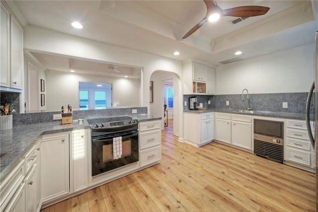 3615 Shore Dr, Corpus Christi, TX 78418