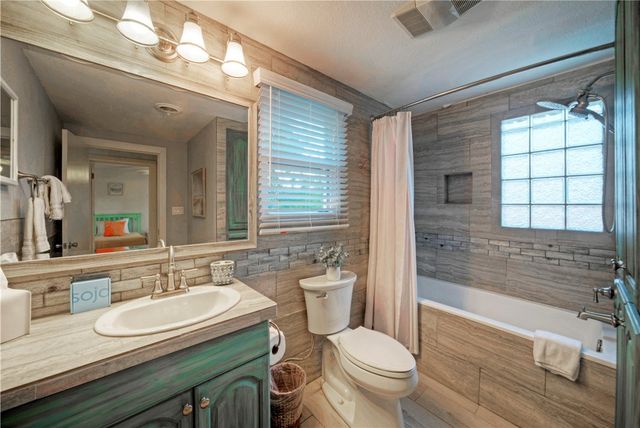 3615 Shore Dr, Corpus Christi, TX 78418